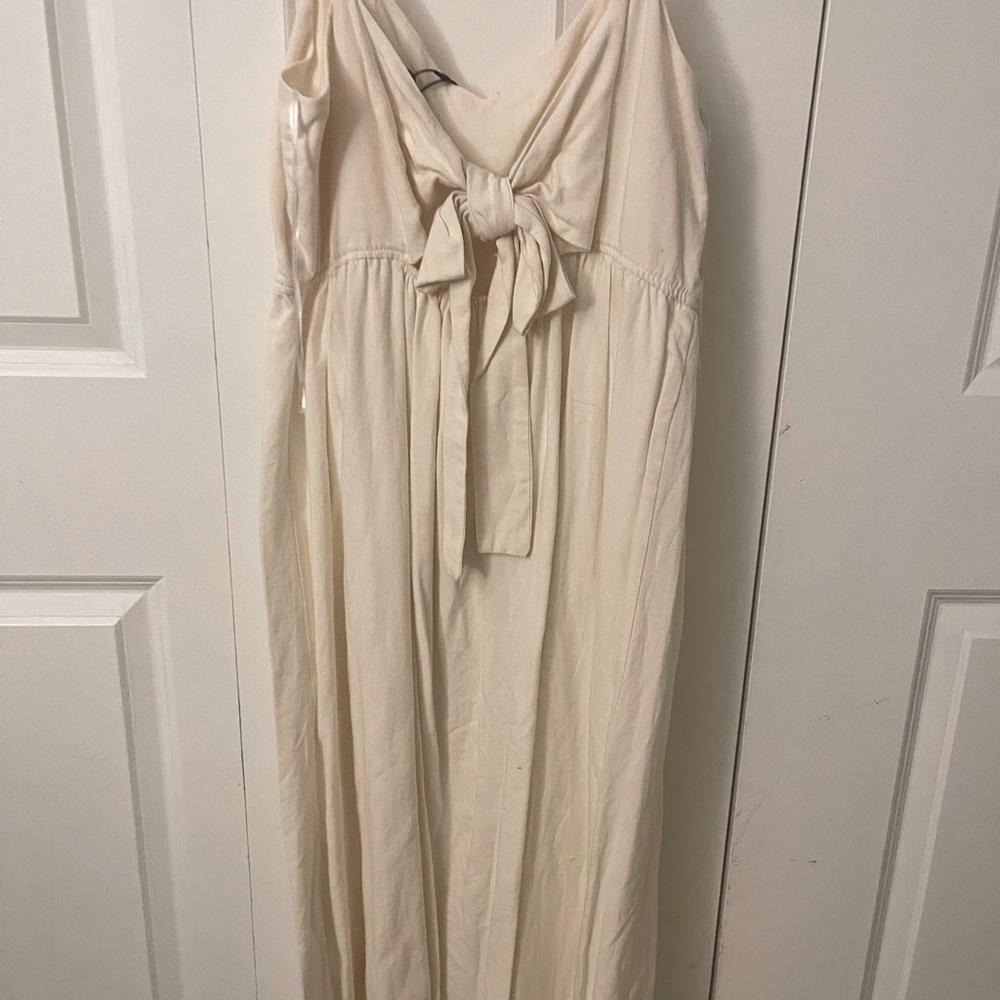 Zara off white midi dress. Spaghetti straps and has bow on the back. Size xl. - Picture 2 of 3